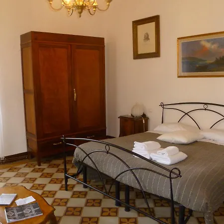 Guest house Time Out *